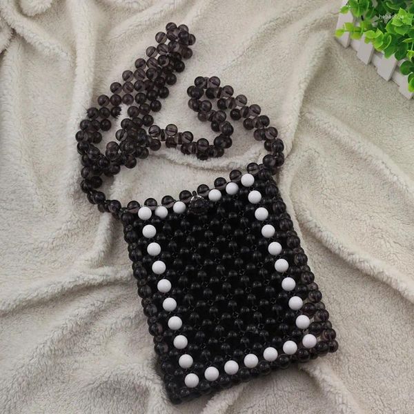 Totes Personalizado Negro Blanco Bead Empalme Hecho a mano Tejido Bolso de teléfono móvil de las mujeres de moda Ins Flip Design Bolsos cruzados