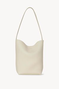 Totes Designers Bags Haut de gamme Luxurys sac à bandoulière en cuir aisselle pour femme irrégulière mode portable croissant simple main Sac à bandoulière Identique au portefeuille kendou