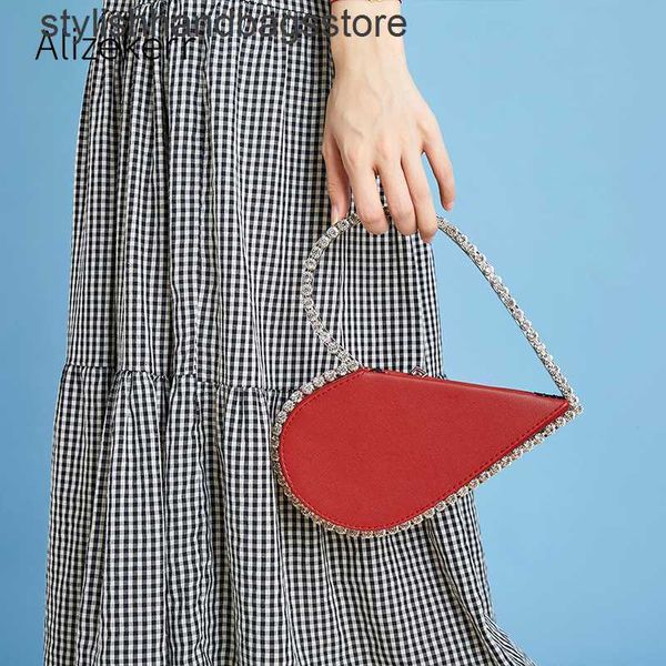 Totes Diamond Red Heart Bolsos de mano de noche Diseñador de mujer Chic Rhinestone Acrílico Mango Monedero negro para boda Fiesta Sac A Main