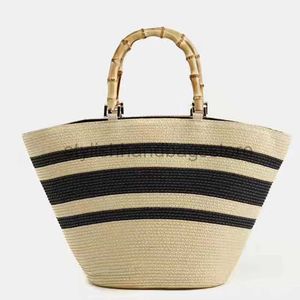 Totes Moda casual Bolso de mujer hombro color a juego a rayas bolso de mano con asa de bambú PP hierba tejido elegante bolsos de mano