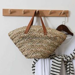 Totes Fashion sac français en forme d'éventail grande capacité tissé à la main en rotin fait à la main pour femmes vacances beachstylisheendibags