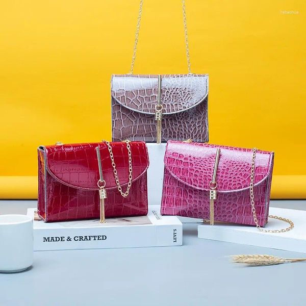 Totes Fashion Lacquer Surface Femmes Crossbody Bag 2024 Messenger en cuir pour dames Sling Mobile Phone Wallet Mands Sacs
