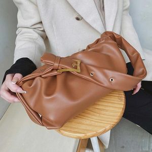 Totes Fashion Small Pu Leather Sacs pour femmes 2024 Hiver Tendage Handbag Dame Travel Plays Groched Designer Simple Designer