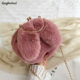 Totes Faux Fur Sac Femmes Chaînes d'hiver Bagins de lapin en forme de lapin Kawaii Princesse Trendy Furry En peluche crossbody Sacs All-Match Casual Soft Ins 240407