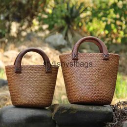 Bakken Handgemaakte str-tas met houten handvat Vintage geweven handtassen Rotan voor vakantie aan zee Bucketstylishyslbags