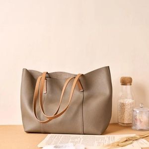 Totes Bolsos de mano de gran capacidad para mujer Cuero suave Hombro de buena calidad para oficina Bolso de señora Diseño simple Color sólido