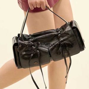 Totes Moto Biker Bags for Women Luxury Designer and Bag en Portes 2023 Nieuw in noodlijdende Pu Leater Rivet Bow onderarm Soulder Bagh24221