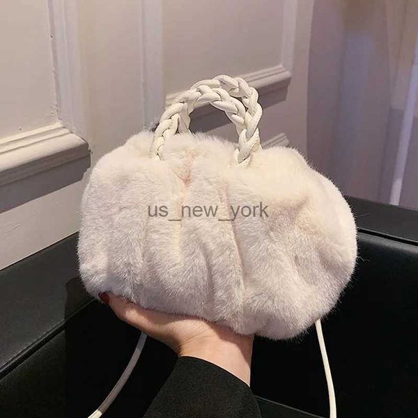 TOTES NOUVEAU SAG PLUSH 2021 Winter Femmes Fashion Handbags Cloud Faux Fur Purse Fashion Casual All-Match Women's Sac Sac Fluffy Sac 240407