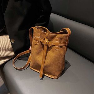 Totes Stuff Sacks Sac fourre-tout polyvalent pour femmes de grande capacité New Western Texture Bucket Épaule de banlieue simple et populaire 221029