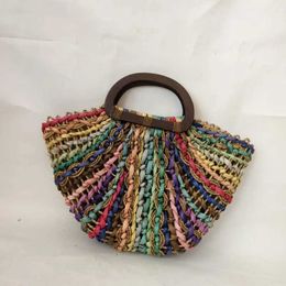 Totes Rits str geweven tas regenboog contrasterende maïshuid halfronde hand dameshandtassen stijlvolle handtassenwinkel