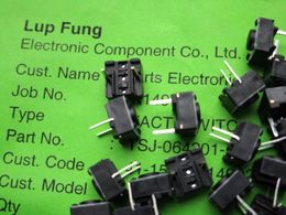 Interrupteur sur le bouton tactile Hong Kong Lup Fung 6x6x4.3 Accessoires d'instruments moyens de 2 pieds moyens