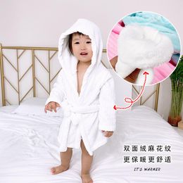 Serviette 2023 pyjamas pour enfants bébé automne/hiver flanelle peignoirs maison vêtements corail polaire serviettes de bain