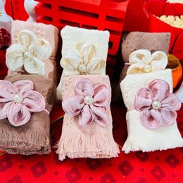 Serviette 5 pièces en coton avec pompon, cadeau de haute qualité pour invités de fête prénatale, paquet de cadeaux de mariage préférés