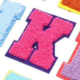Handdoek Engelse letter patches borduurwerk patches voor kleding DIY naam kleding sticker naaien op tassen / jeans streep applique