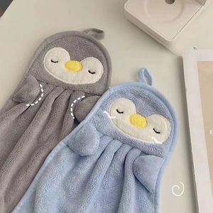 Serviette à main en peluche douce pour bébé, accessoire de bain suspendu avec animaux de dessin animé