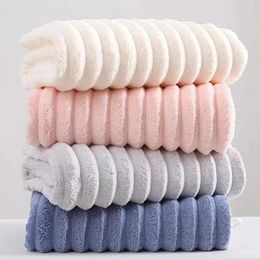 Serviette grande épaisse pour adulte de salle de bain de bain de baignoire à la toison de toison absorbante et à séchage rapide des serviettes en microfibre multifonctionnelles