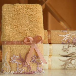 Serviette belle et attrayante coton absorbant bain classique dentelle broderie Design visage doux gant de toilette