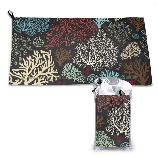 Serviette océan coraux sur fond sombre séchage rapide salle de sport bain portable motif nature vecteur