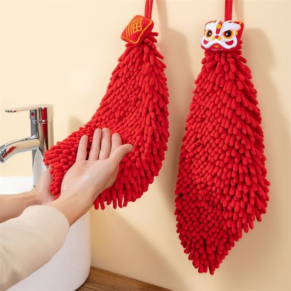 Toalla de chenilla roja Toalla de mano suave Estilo chino QuickDry Absorbente Pañuelo de dibujos animados para el baño en casa Toallas bordadas 220901