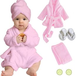Handdoeken Gewaden 5 STKS geboren Pography Props Badjassen Outfits Baby Po Prop Gewaad Badhanddoek Kostuum Sets Jongen Meisje Baby Poshoot Props 231006