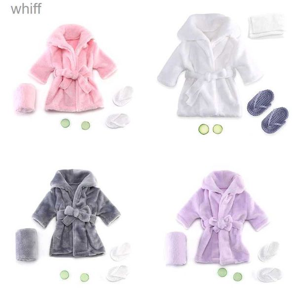 Serviettes Robes Bébé Photographie Accessoires Bébé Robe À Capuchon Avec Ceinture Peignoirs Serviette De Bain Concombre Pantoufle Ensemble Photo Créative Tenue pour 0-3 MothsL231123