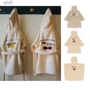 Towels Robes Bathrobes for Kids 2023 KS Flannel Boys and Girls Capes with Hoods Wearable Embroidered Bath Towels Baby Bath RobesL231123