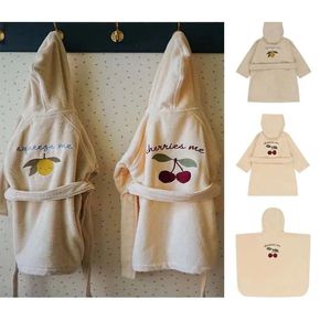 Towels Robes Bathrobes for Kids KS Flannel Boys and Girls Capes with Hoods Wearable Embroidered Bath Towels Baby Bath Robes 231024