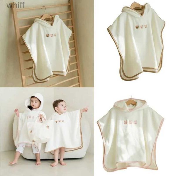 Serviettes Robes Serviette de plage en coton cape à capuche bébé peignoir Poncho serviette pour bébé 0-1Y enfant en bas âge serviette de bain haute absorbant Robe de douche A2UBL231123