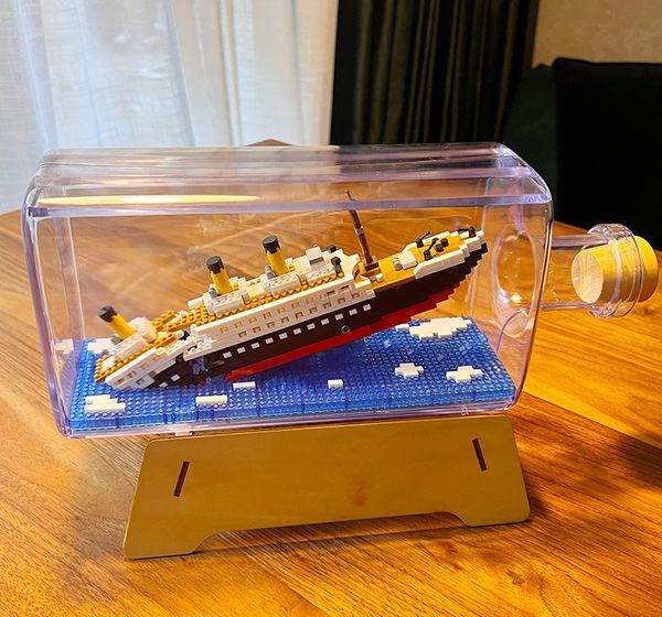 9090 Juego de juguetes de recuerdos del Titanic, minibloques, modelo de Titanic, Kit de modelo de barco, accesorio de barco, bloques de construcción, Kit de ladrillos Lepin de diamante técnico, juguete para niños, bloque de Navidad