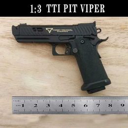 Toys Alloy Empire G34 TTI PIT VIPER Modelo 1/3 Escala Mini Toy Gun Llavero Desmontaje Regalo para adultos 240307