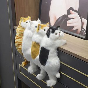 Toys Simulación Furry Hanging Cat realista Figuras de animales Figuras de peluche Gatito colgante Toy lindo gatito Modelo de regalo Casa de televisión