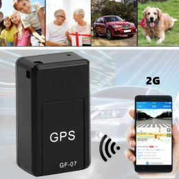 Trackers GF07 PET GPS Suivi Locator Adsorption Magnétique Positionner en temps réel Car / chien / chat Antilost 2G SIM Card Inserts Tracker