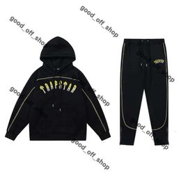 Tracksuit Men's Nake Tech Trapstar Track Cleit Hoodie Europe American Basketball Football Rugby Two-Piece avec sweat à capuche à manches longues pour femmes 126