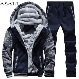 Survêtement Hommes Sporting Fleece Épais À Capuche Marque-Vêtements Casual Survêtement Hommes Veste + Pantalon Chaud Fourrure À L'intérieur D'hiver Sweat 201201