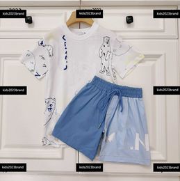 Survêtements Designer Vêtements pour bébés Garçons Filles Vêtements Ensembles Taille 100-160 CM 2pcs T-shirt à col rond et short bleu April18