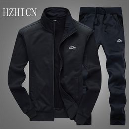 Trainingspakken Heren Polyester Sweatshirt Sporting Fleece 2022 Gyms Spring Jas + Broek Casual Heren Track Suit Sportswear Fitness 211220