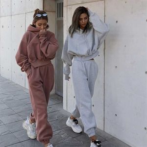 Chándales Sudadera con capucha y pantalones cálidos para mujer Conjunto de chándal de ropa deportiva de gran tamaño Trajes de otoño invierno en vellón para mujer y2k 211007