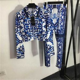 Chándales Conjunto de dos piezas para mujer Camisa Pantalones Trajes Celadon Estampado de botones Cárdigan Manga larga Camisas cortas Pantalones pitillo elásticos Chándal de diseñador para mujer