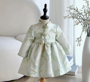 Robes de filles en Satin à fleurs, Style chinois traditionnel, col haut, longueur aux genoux, broderie de fleurs, manches longues, vêtements de cérémonie pour enfants