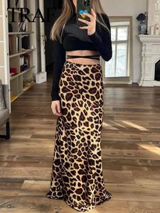 Traf Vintage Womens Leopard Print Satin jupe féminine Summer High Taist Midi Jupe Fashion Fashion Elegant Long Longs 240513