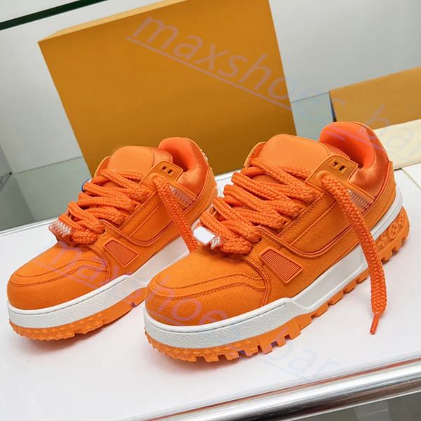 Trainer Maxi Sneaker Designer Mujeres Men Mesh Abloh Plataforma de zapatillas Virgil Maxi Zapatos casuales con encaje espesa de entrenamiento textil grueso Tamaño 35-45 M48