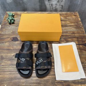 Trainer Mule Sandalen Luxe Designer Mannen Slippers Zomer Outdoor Slides Mode Heren Gespen Metallic Lederen Sandaal Slide Strand Schoenmaat