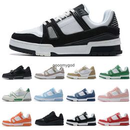 Trainer Sneaker Men schoenen Fashion Woman Leather Up Platform Sole Sneakers laect witte zwarte heren hardloopschoenen basketbalschoen dames luxe fluweel suède 2024