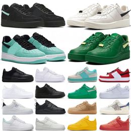 Entrenadores Triple White Low Running Shoes AF 1 Patinaje de plataforma Boricua Juego Royal Valentine Día Tiffany One Ambush 1s Phantom Men Women Skeletons