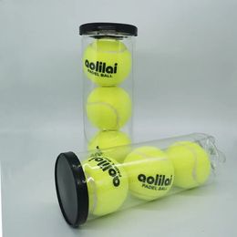 Formation des balles de tennis spéciales 3 par barils 240329