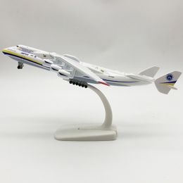 Transformatie speelgoed Robots 20cm Legering Metaal Sovjet-Unie Air ANTONOV 225 An225 Mriya WORLD GROOTSTE CARGO Russisch KLM USA B747 Vliegtuig Model Vliegtuig Diecast 230721