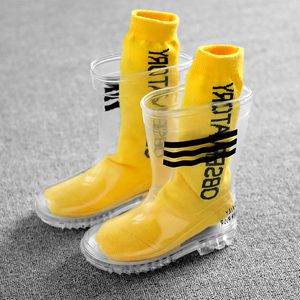 Bottes de pluie transparentes chaussures pour enfants chaussures d'eau pour tout-petits en plein air bottines antidérapantes bottes de pluie pour enfants avec chaussettes 23-36 231226