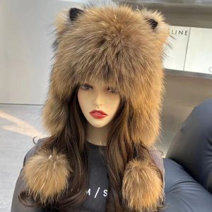 Chapeaux de trappeur oreilles de chat mignon fourrure de raton laveur casquette d'herbe cheveux protecteur d'oreille Lei Feng chapeau hiver chaleur extérieure épaissie peluche tricotée 231218