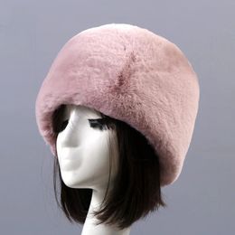 Chapeaux de trappeur mode Rrabbit fausse fourrure cosaque style russe femmes hiver doux ski oreillette chaude ronde casquette plate femme couvre-chef 231218