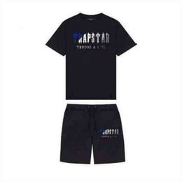 Ensemble de shorts et t-shirts pour hommes Trapstar Survêtements couples de créateurs Serviette Broderie Lettre Ensembles pour hommes Sweat-shirt à col rond pour femmes Trap Star fst77